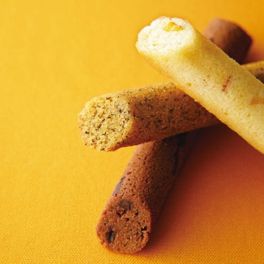 【日本各地のお土産】（送料はまとめ買いがお得！）横浜　三塔物語スティックケーキ（チョコチップ、アールグレイ、オレンジケーキ×各1個入）