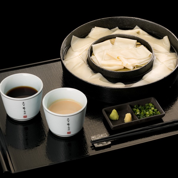 【日本各地のお土産】（送料はまとめ買いがお得！）群馬 「花山うどん」 鬼ひも川 二味詰合せ（鬼ひも川90g×4、伝承つゆ70g×2、胡麻みそつゆ70g×2）