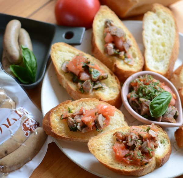 【益子町】とん太ファミリー 手作りウインナー(140gx3種)&スライス(ベーコン,ロースハム各80g)セット