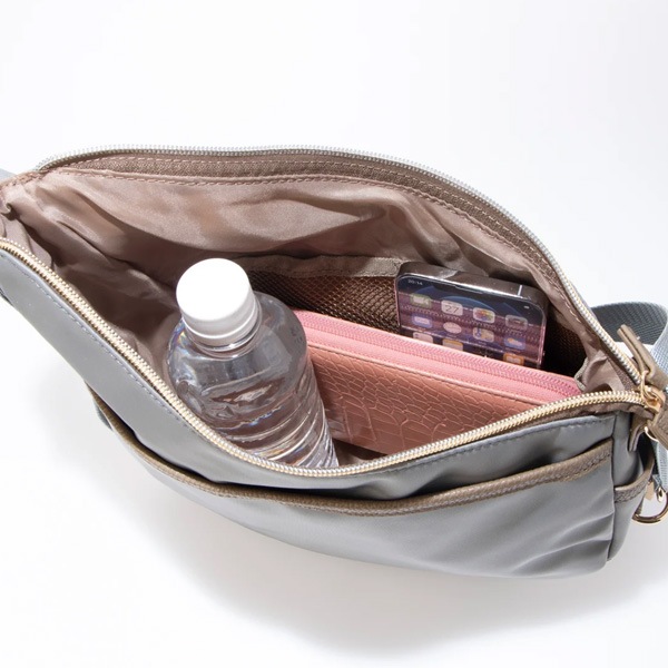 （4512008573791/814/821/807)タビコモノ TabiKomono TB撥水軽量ナイロンアシンメトリーショルダー