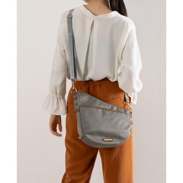 （4512008573791/814/821/807)タビコモノ TabiKomono TB撥水軽量ナイロンアシンメトリーショルダー