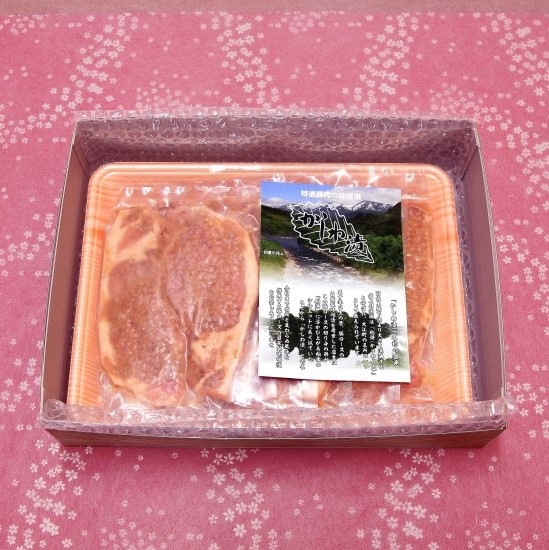 ＜山形県大江町＞国産豚ロース特製みそ漬け　かしわ漬　あの名所最上川「柏瀞（かしわどろ）」にちなんだ肉のキクチ伝承の逸品　約60ｇ2枚入×5パックセット