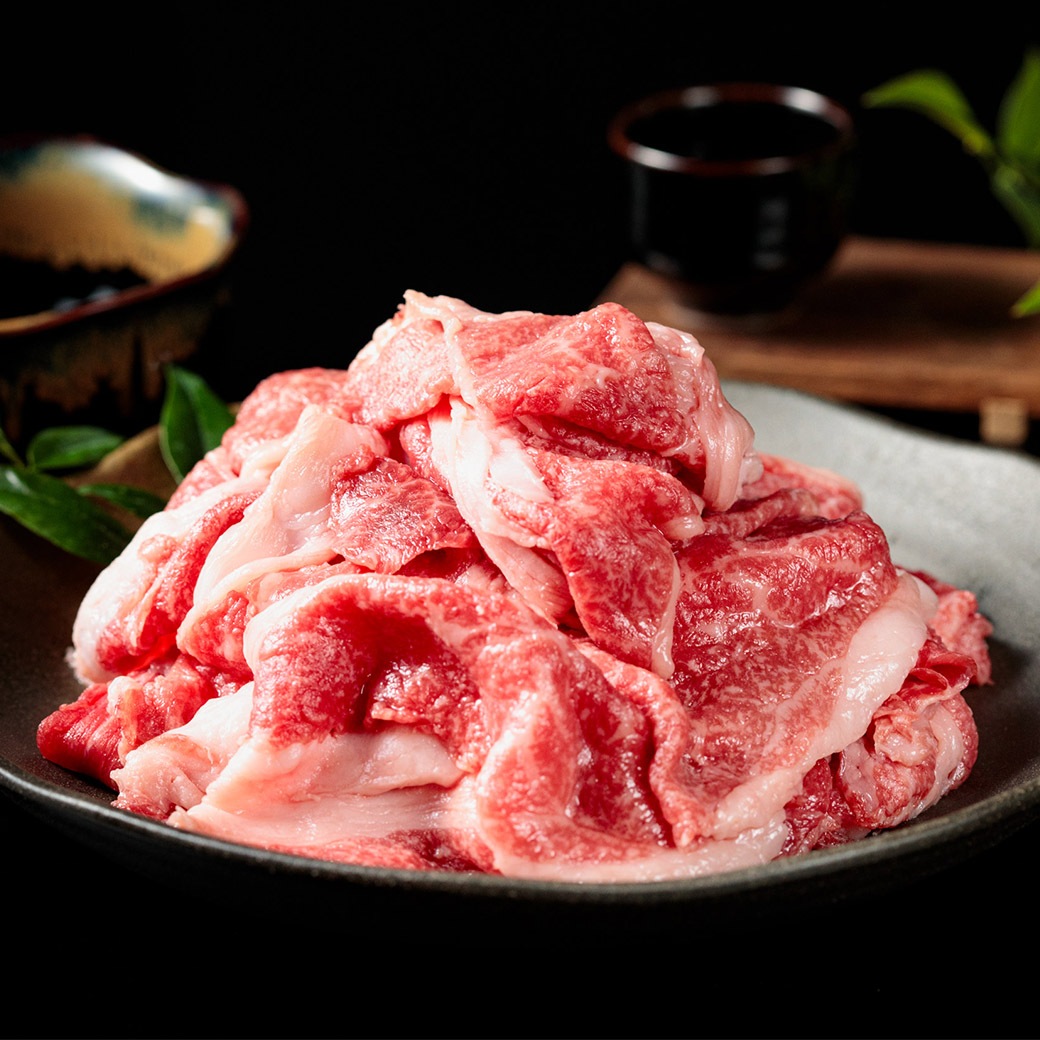 ＜準備中＞【送料込／お買い得企画！】国産黒毛和牛・A4ランク以上のすきやき用・切り落とし800ｇ（400gx2パック)がこの価格！