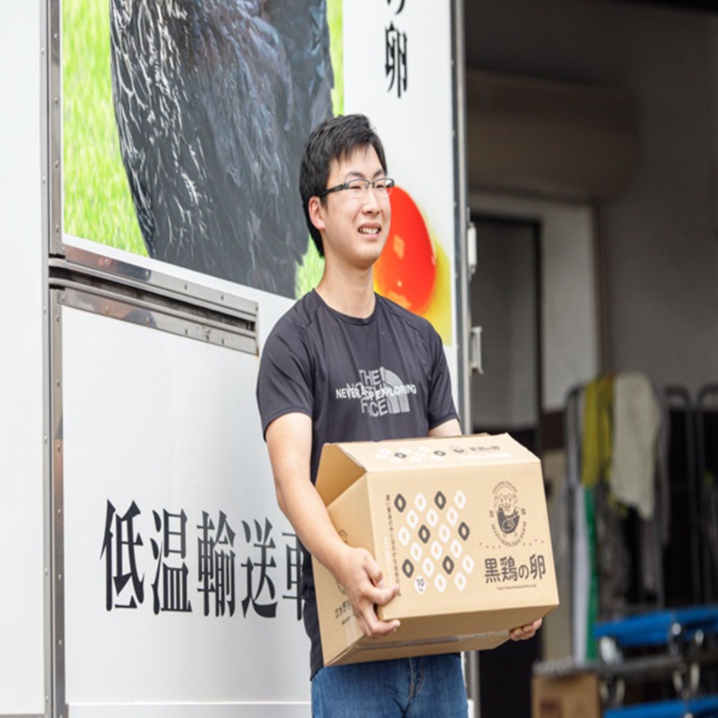 【送料込】「黒鶏が生んだ極上たまご ― 水野谷鶏卵店の濃厚プレミアム卵」30個入り/50個入り