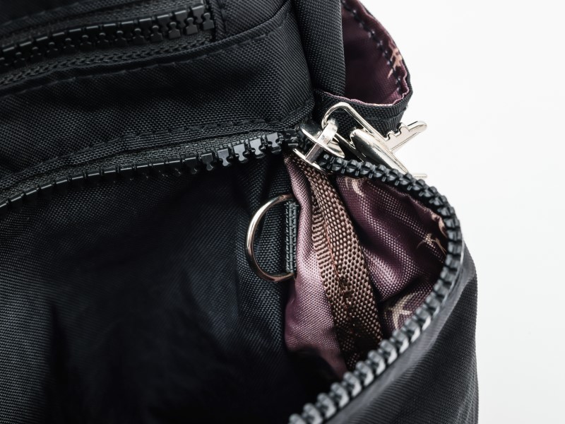 追加販売決定！2025年1月中旬からお届け【25周年企画】＜送料込み＞阪急交通社が考えた旅行に役立つオリジナルショルダーバッグBOOK【300個限定】おすすめ旅ランキングBOOK【プレゼント付き！】