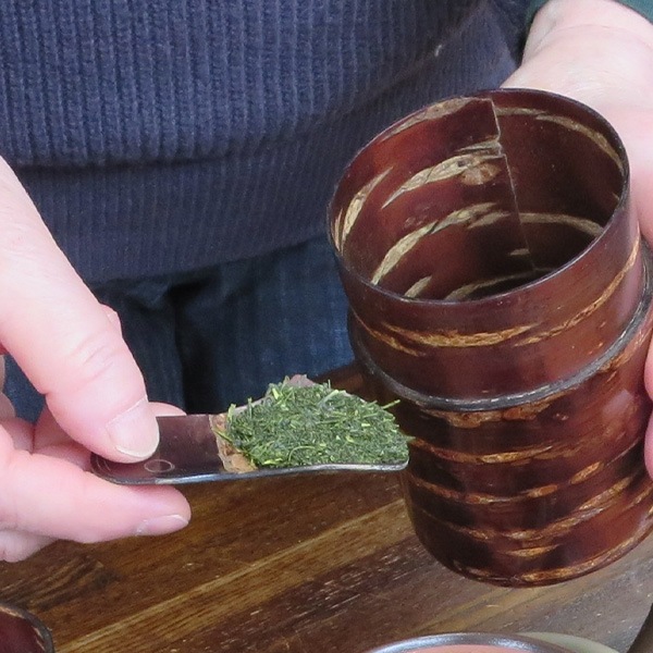 【送料込】日常使いする工芸品「樺細工の茶筒」茶さじをプレゼント中！　秋田県の4大伝統的工芸品の１つ、日本が誇る樺細工の茶筒