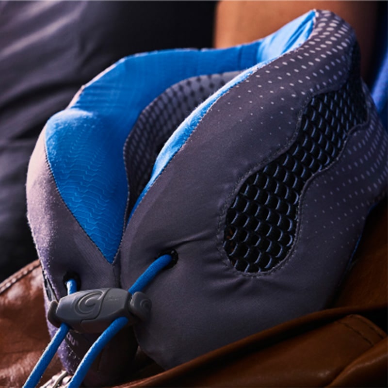 (0815158012832/01)Cabeau Evolution Cool カブー エボリューションクール トラベルネックピロー 旅行用首枕 エヴォリューション 携帯まくら 低反発 折り畳み 仮眠 飛行機 安眠