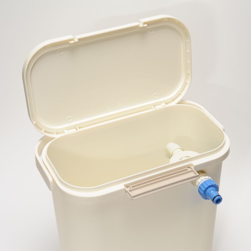 コンパクト止水フロート付き貯水タンク縦型10L