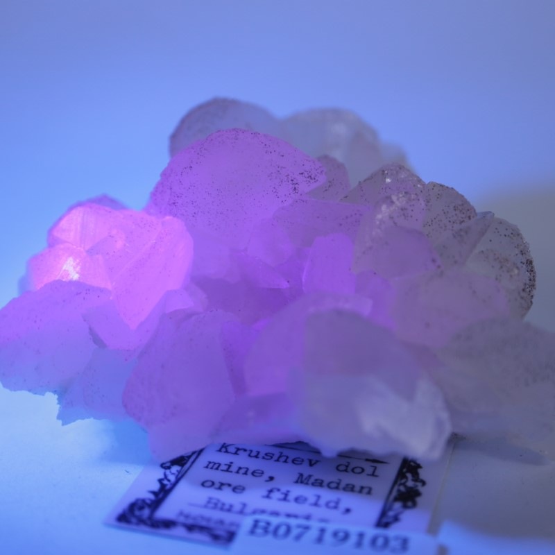 【匿名発送】ブルガリア産カルサイト 匿名発送】ブルガリア産カルサイト - メルカリ