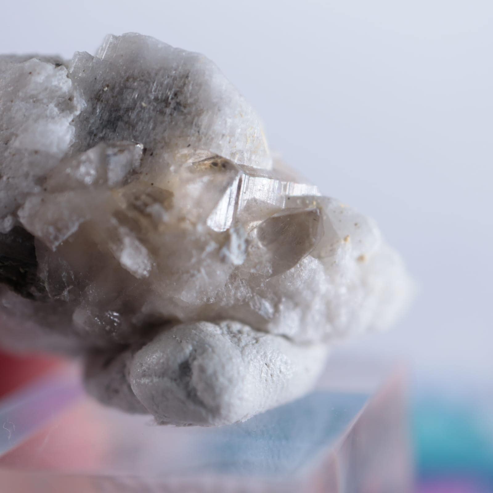 龍脈の精髄 宮崎産 煙水晶＆長石共生標本 「大地と祓いの調和」【保護猫活動支援】 保護猫支援】命をつなぐための活動費を募ります！ - CAMPFIRE