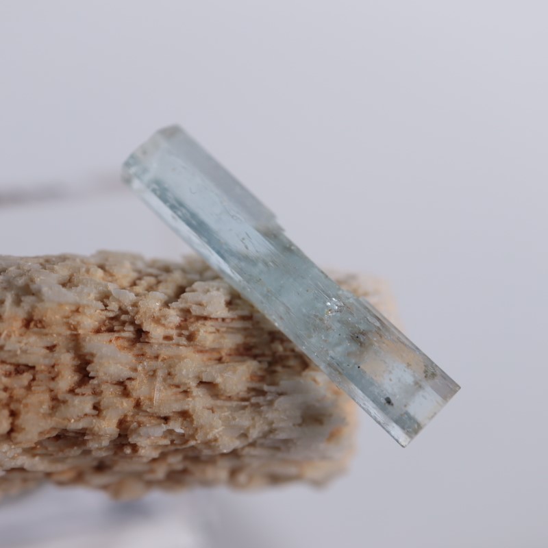 ナミビア産　アクアマリン　柱状原石 ナミビア エロンゴ産 アクアマリンの原石 No.70 - cute stone -