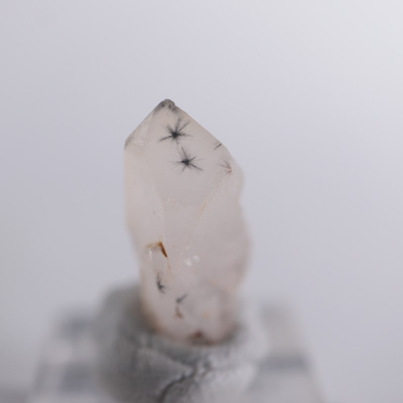 200★特選一石★氷のような質感【マダガスカル産♢天然水晶結晶ポイント】❤️ 高品質 ナチュラルシトリン 水晶ポイント マダガスカル産