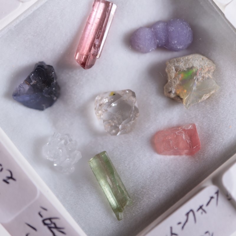 【鉱物標本】さよならセット トルマリン 000000002922_1_5FzHq8y.jpg