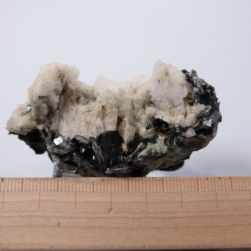 天然 水晶 原石 銀雲 母 曹長 石 付 水晶＆蛍石 原石｜ 75-7917 – L&Co.