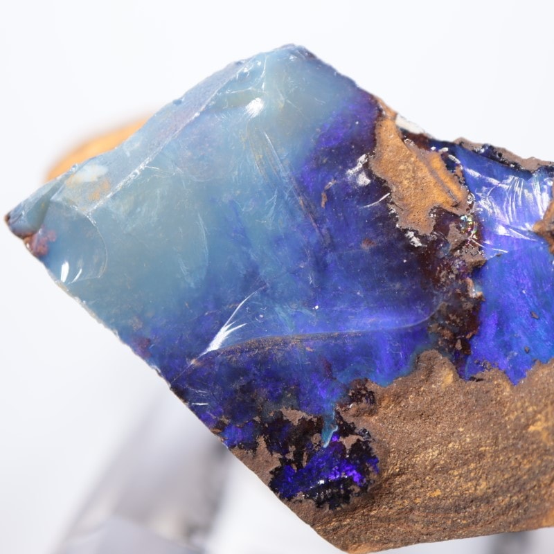 青い斑の浮かぶ魅力的なオパール82ct/鉱物標本 紫オパール青 オーストラリア産 オパール 鉱物標本,ア行,オパール