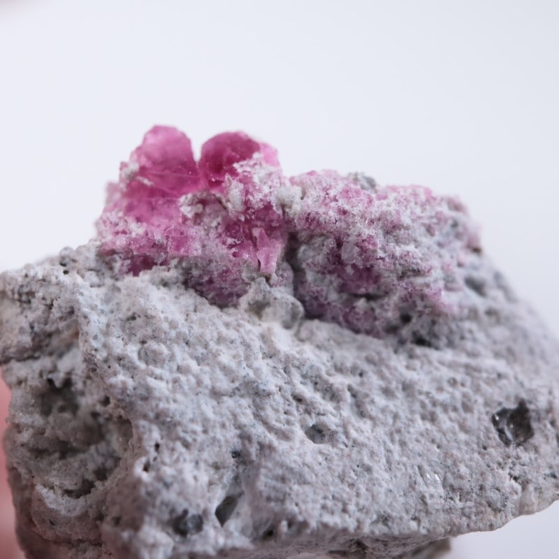 レッドベリル　鉱物標本 レッドベリル の商品一覧- 鉱物標本・隕石標本販売のWeb専門店