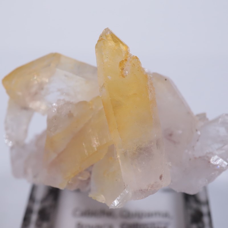 コロンビア産 マンゴークォーツ コロンビア産 マンゴークォーツ クラスター / Mango Quartz