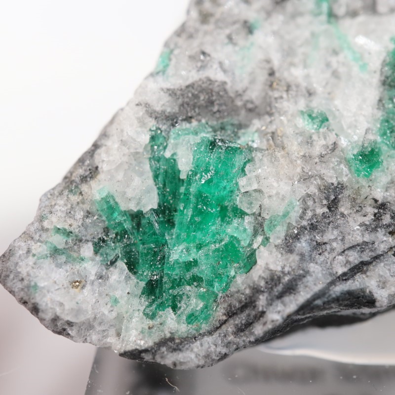 コロンビア産 エメラルド | 鉱物標本,ハ行,ベリル/緑柱石 | ほたるみ