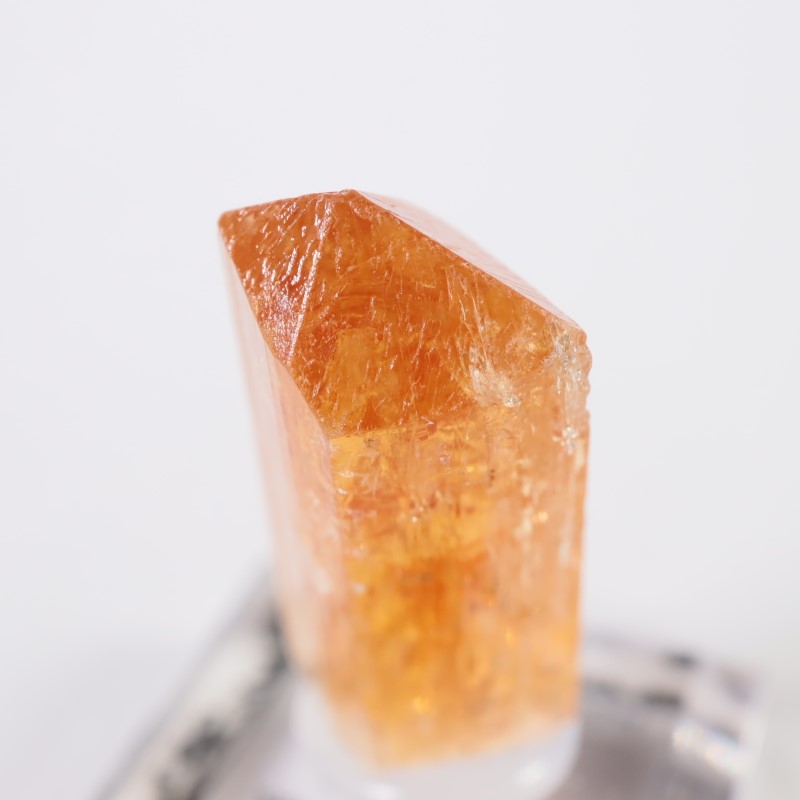 インペリアルトパーズ　宝石鉱物標本 蛍光》ブラジル産 インペリアルトパーズ – 天然石ハッピーギフト