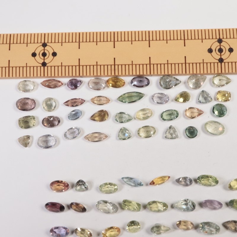 ウンバ産サファイアガチャ | 宝石・ルース | ほたるみねらる