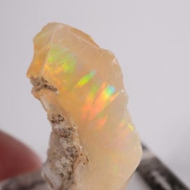 珍品！エッグインオパール29.64ct磨き石/鉱物標本 珍品！エッグインオパール29.64ct磨き石/鉱物標本