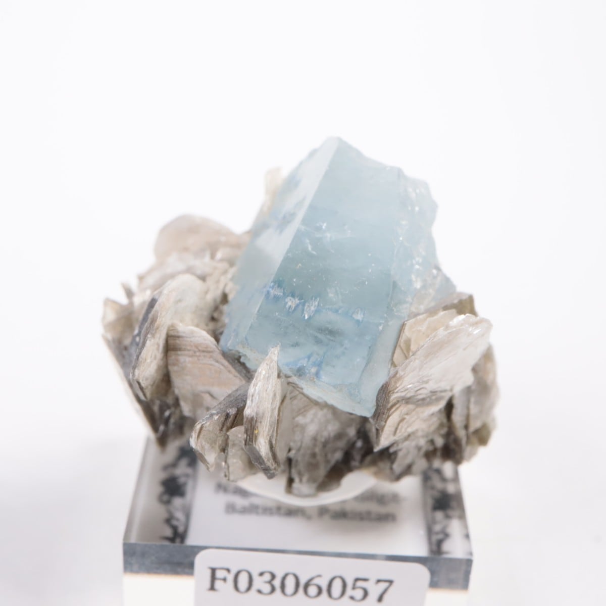 【53Ct】パキスタン シガーバレー産 アクアマリン 鉱物標本 53Ct】パキスタン シガーバレー産 アクアマリン 鉱物標本 アクアマリン