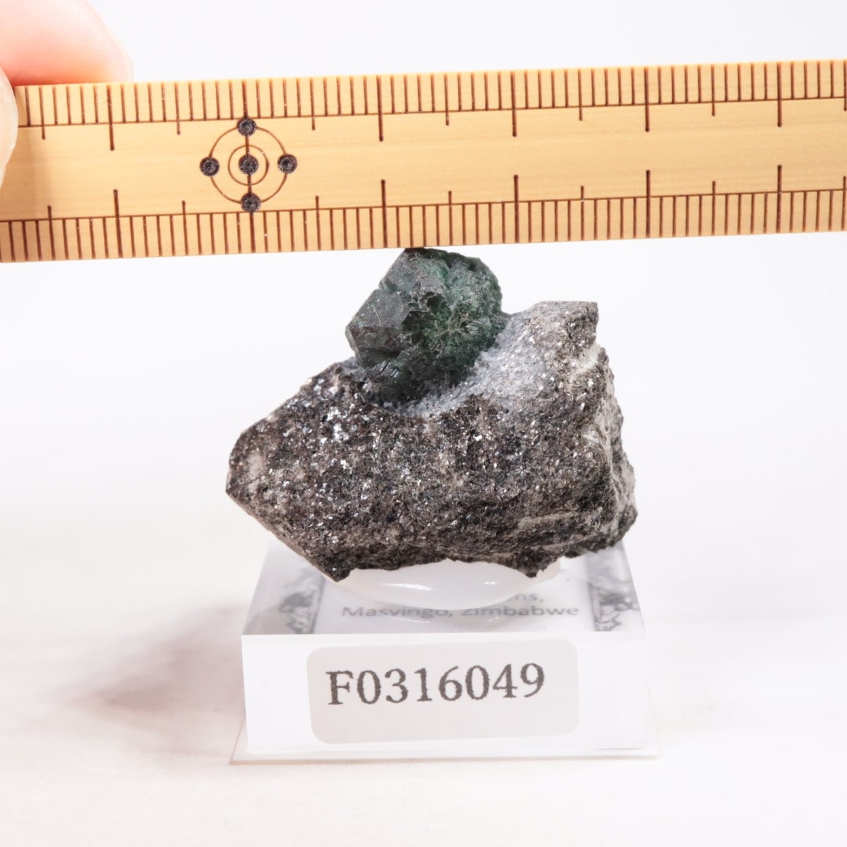 362 アレキサンドライト 原石 結晶 ジンバブエ産 362