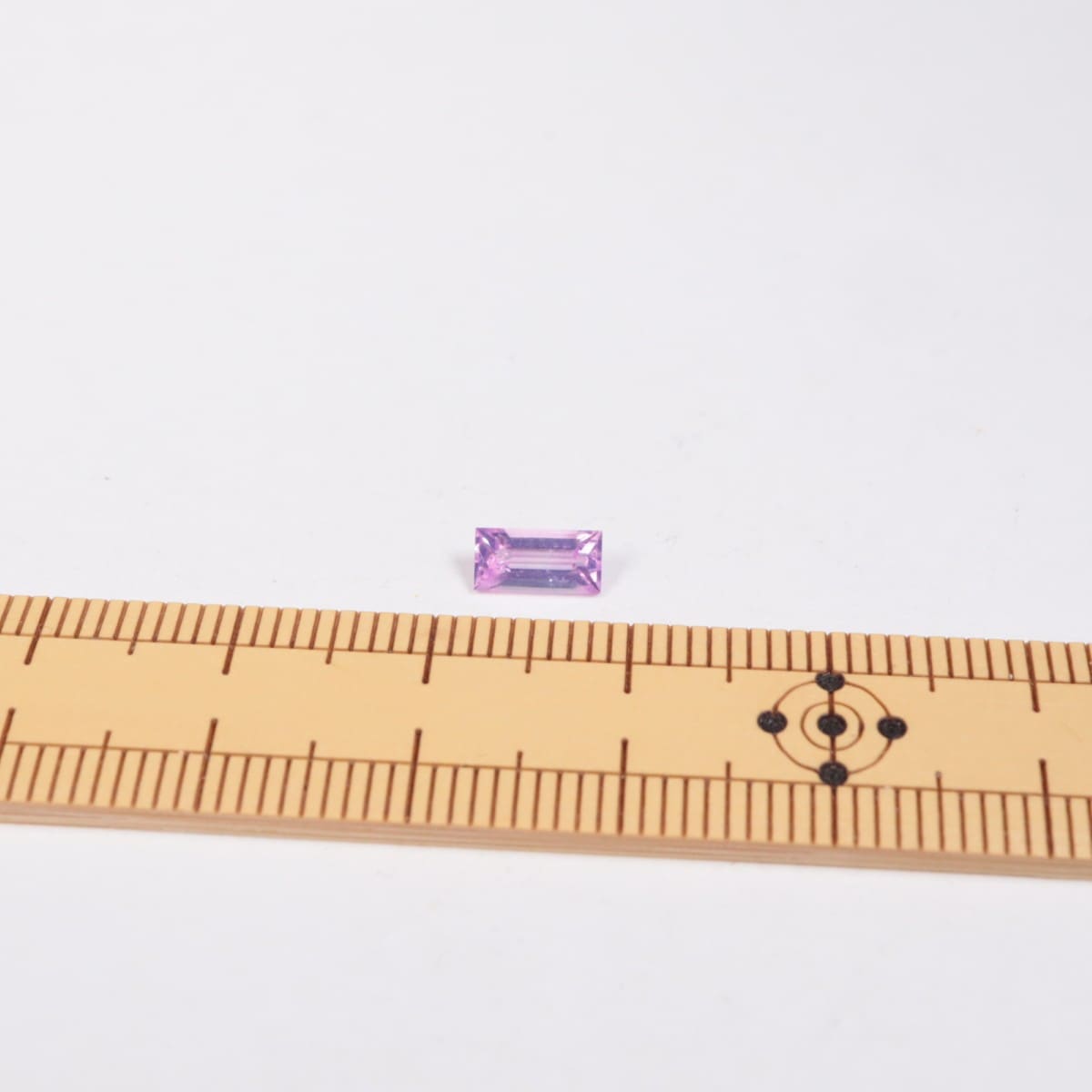 SOLD】ベトナム天然サファイア彫刻64ct