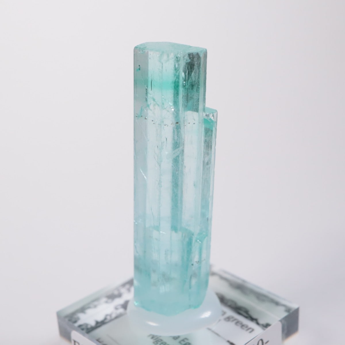 ミントベリル　結晶　原石　ナイジェリア産 ナイジェリア産グリーンベリル 0.308ctルース