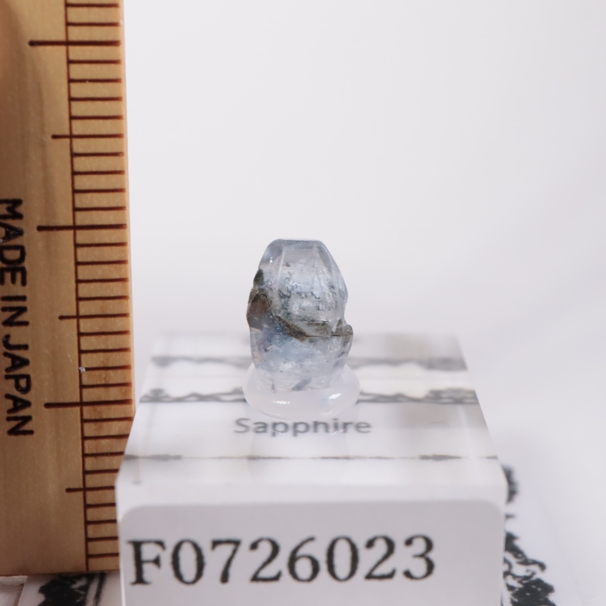 【鉱物標本】サファイア スリランカ産 2．95ct スリランカ産サファイア | 鉱物標本,カ行