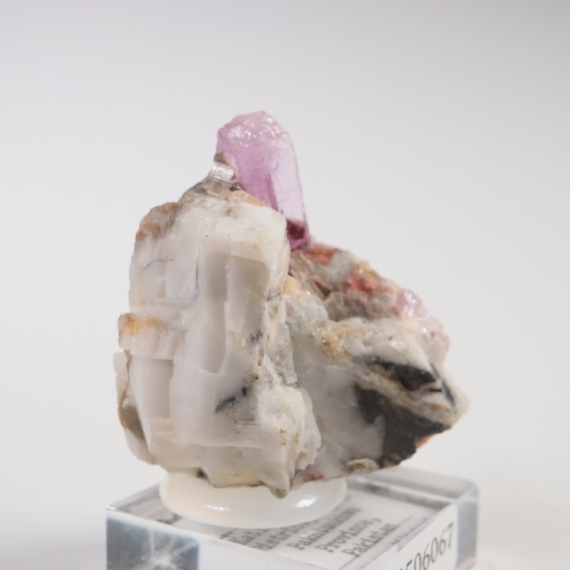 ❤️極美❤️ マダガスカル産 ピンクサファイア ロンドントパーズ ペリドット ❤️極美❤️ マダガスカル産 ピンクサファイア ロンドントパーズ