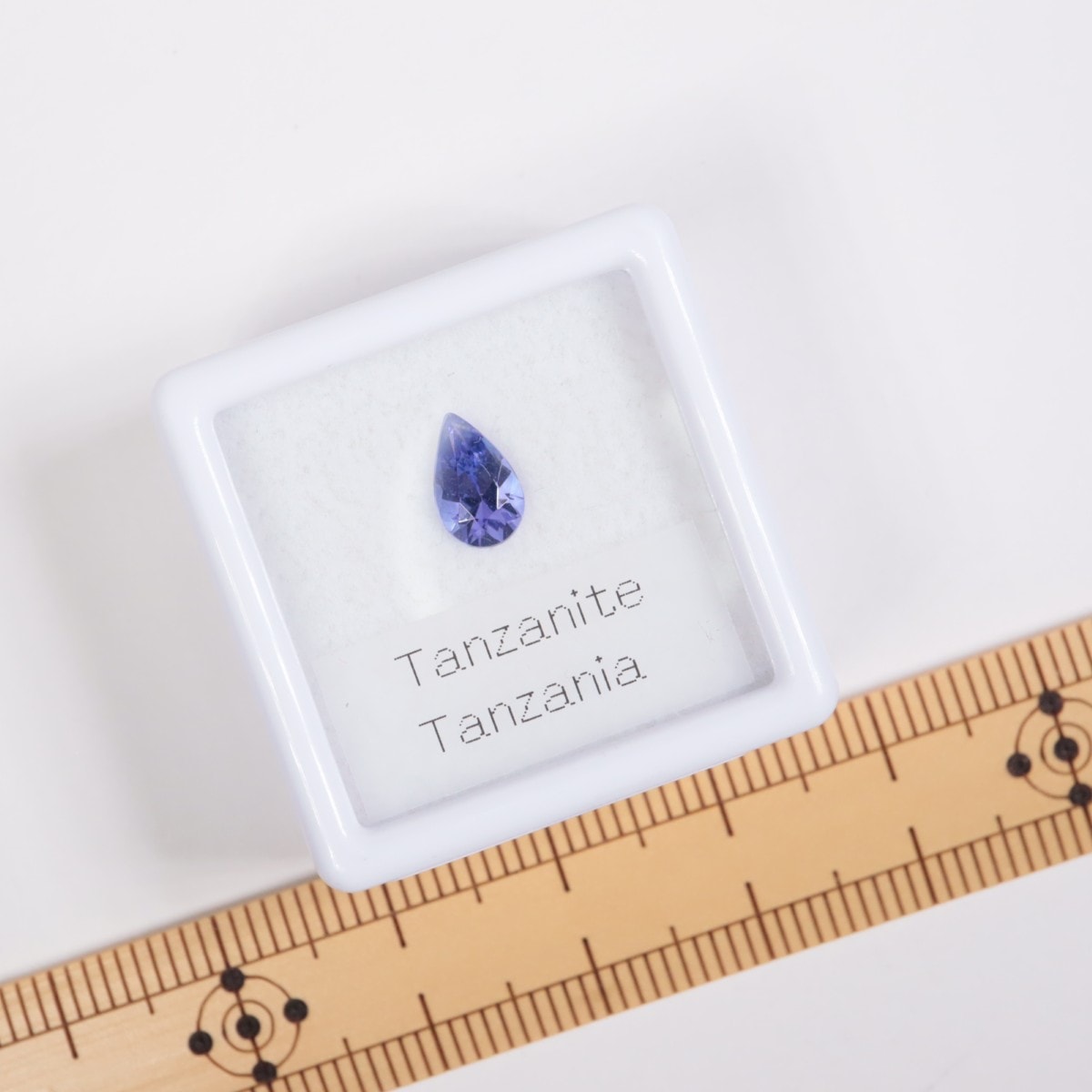 ���󥶥˥��������󥶥ʥ��ȡ�0.665ct