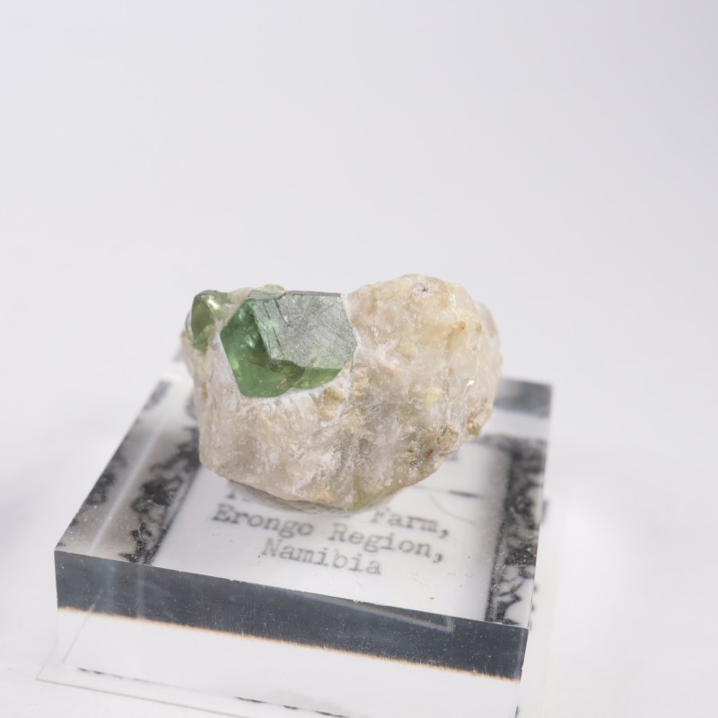 ナミビア産 デマントイドガーネット | 鉱物標本,カ行,ガーネット