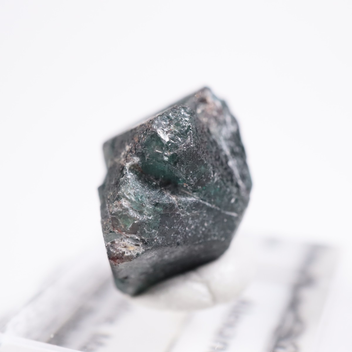 ジンバブエ産 アレキサンドライト | 鉱物標本,カ行,クリソベリル/金緑