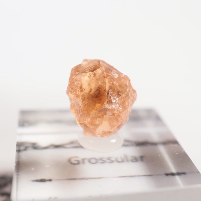 カナダ ジェフリー鉱山 天然石 原石 鉱物標本 鉱石 グロッシュラーガーネット カナダ ジェフリー鉱山 天然石 原石 鉱物標本 鉱石
