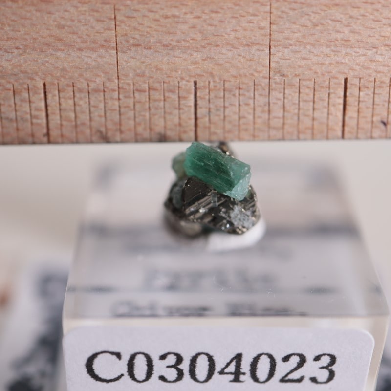 コロンビア産 エメラルド、パイライト | 鉱物標本,ハ行,パイライト