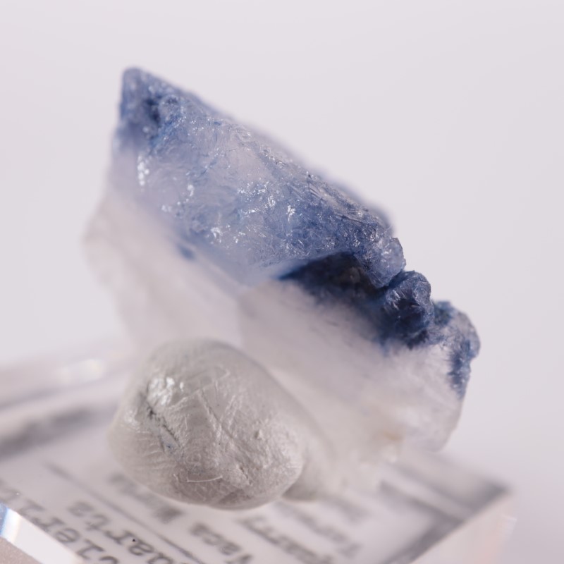 デュモルチェライトインクォーツ | 鉱物標本,タ行,デュモルチェ