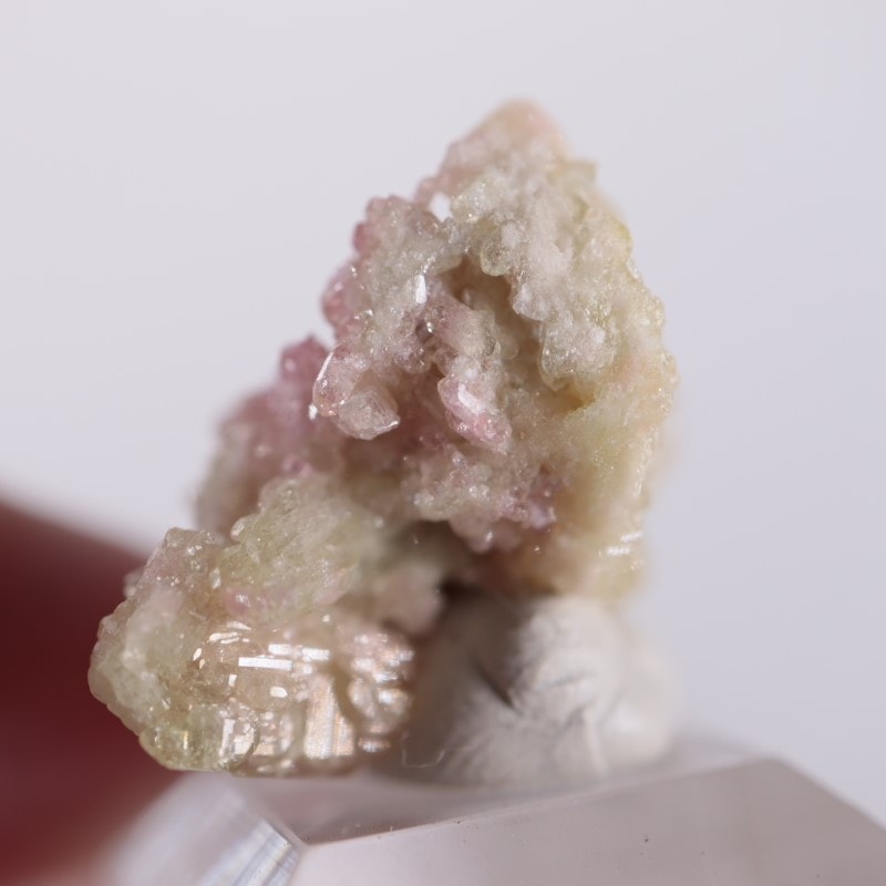 カナダ産　ベスビアナイト　Vesuvianite カナダ産 ベスビアナイト – 天然石ハッピーギフト
