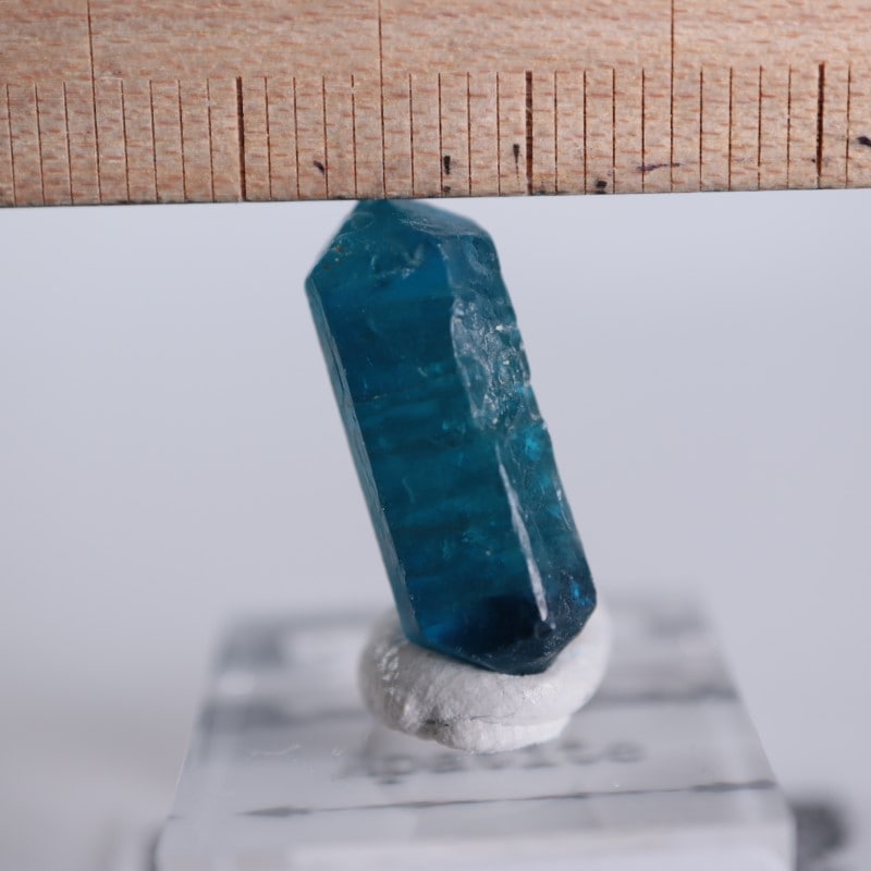 【鉱物標本】ブラジル産フローロアパタイト フローロアパタイト / ショール【Fluorapatite with Schorl