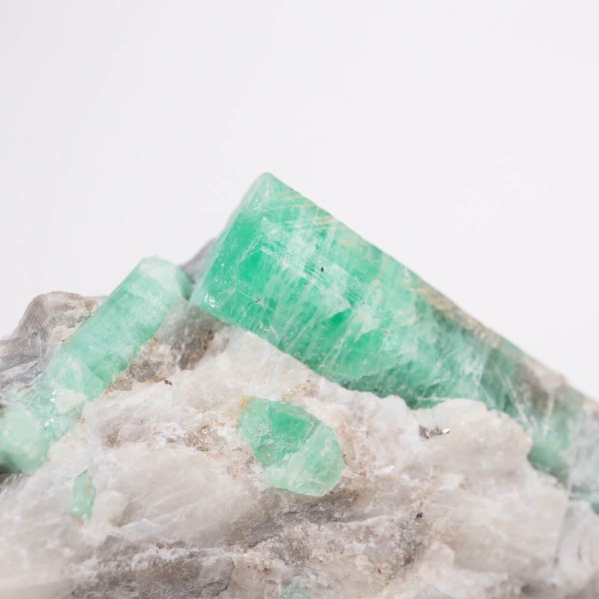 中国産 エメラルド | 鉱物標本,ハ行,ベリル/緑柱石 | ほたるみ