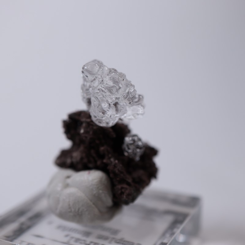 ハイアライトオパール 虹 天然石 原石 鉱物標本 鉱物 母岩付き