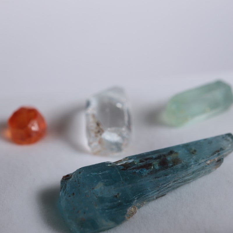 ナイジェリア鉱物箱 | 鉱物標本 | ほたるみねらるオンラインショップ