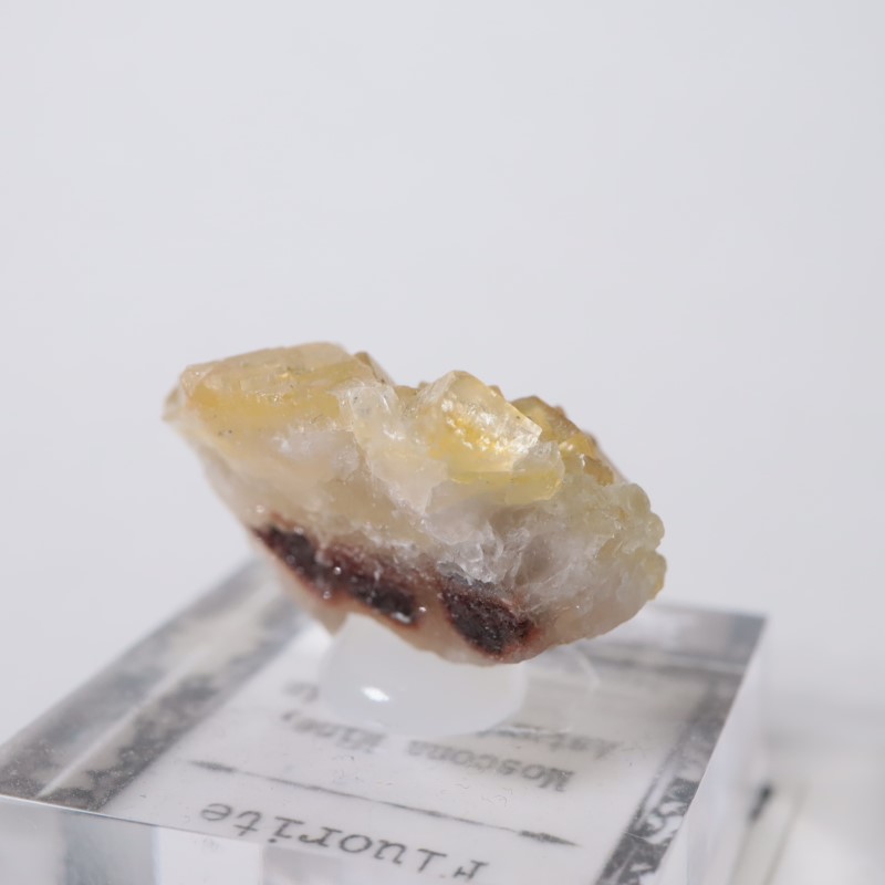 スペイン モスコナ産 フローライト 鉱物標本 スペイン モスコーナ鉱山産 フローライト |ハッピーギフト – 天然石