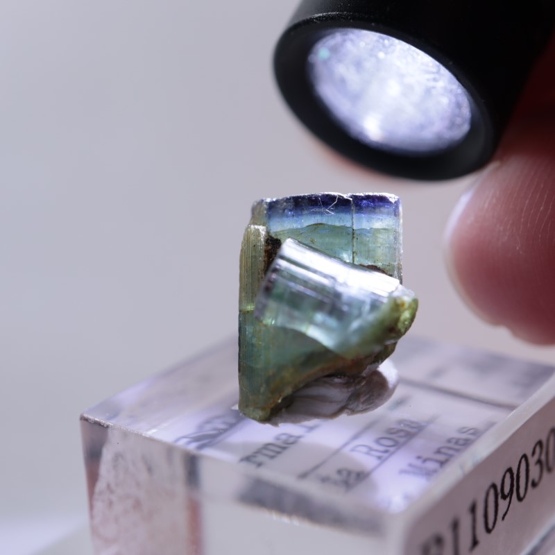 Prineu Mine ③パーティーカラー　トルマリン　鉱物標本　ブラジル Prineu Mine ③パーティーカラー トルマリン 鉱物標本 ブラジル