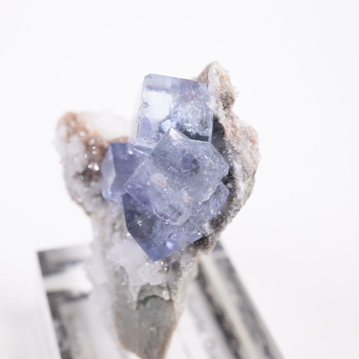 Emilio鉱山産 フローライト、クォーツ | 鉱物標本,ハ行,フローライト