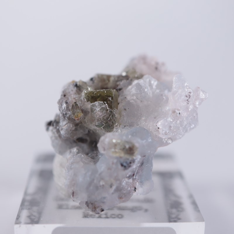 鉱物標本 ピンクアパタイト フッ素燐灰石 パキスタン産 母岩付き Amazon.co.jp: ピンク アパタイト 宝石質 フッ素燐灰石 原石