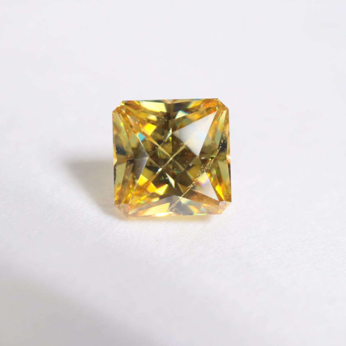 ե饤ȡ0.60ct