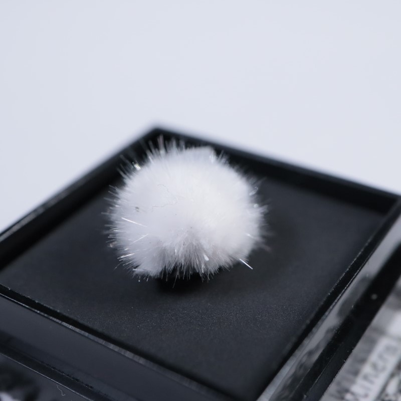 オケナイト オーケン石 オーケン石 オケナイト（Okenite)直径約16mm コレクションケース