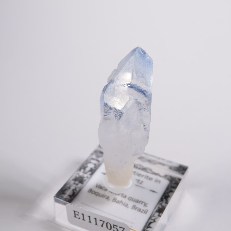 ブラジル産 デュモルチェライトインクォーツ | 鉱物標本,タ行