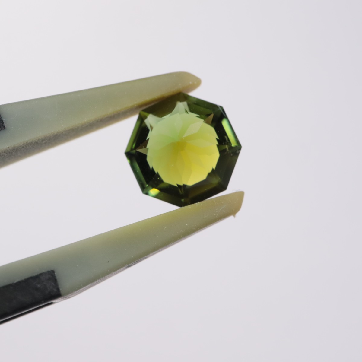 ���󥴻��ȥ�ޥ��0.89ct